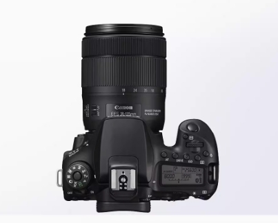 佳能/CANON EOS 90D  18-135 單反相機(jī)  黑的  變焦  CF卡
